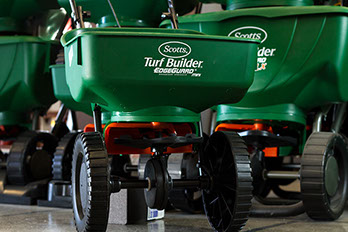 Scotts Turf Builder lawn fertilizer